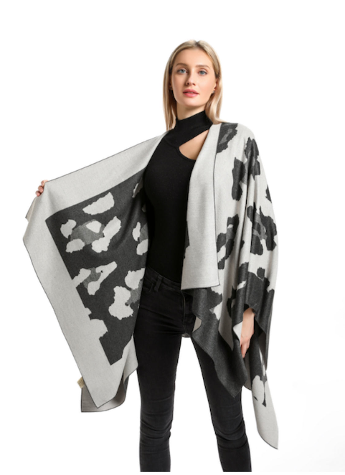 Sierra Jaguar Pattern Cape